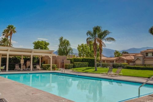 7 Pine Valley Dr, Rancho Mirage CA  92270-1606 exterior