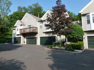 26 Oak Knoll Ln, Bedminster, NJ 07921-2043