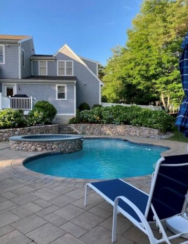 66 Eagle Dr, Mashpee MA  02649-3662 exterior