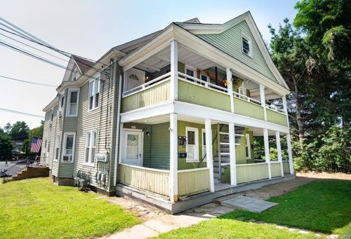 243 Center St, Manchester, CT 06040-5205