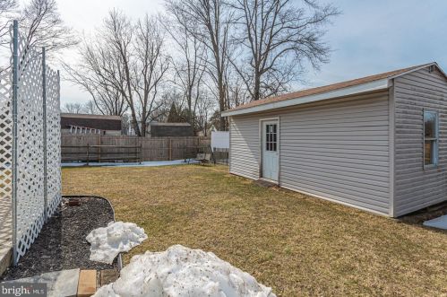 722 Girard Ave, Lansdale PA 19446-5266 exterior