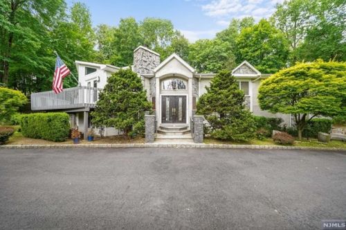 826 Darlington Ave, Mahwah, NJ 07430-2609