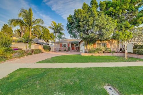 820 Stevely Ave, Long Beach, CA 90815-5022