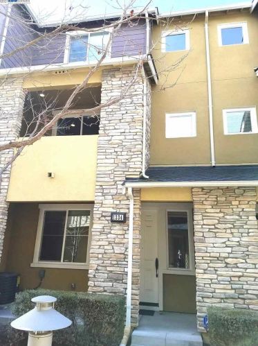 1334 Nestwood Way, Milpitas, CA 95035-9000