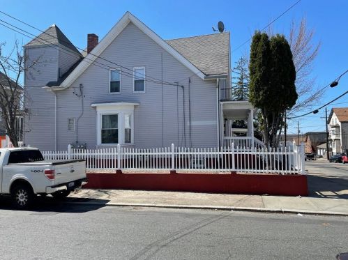 1002 Atwells Ave, Providence, RI 02909-3617