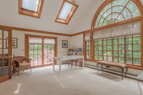 75 Great Ring Rd, Sandy Hook CT 06482-1605 exterior