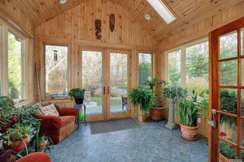 2600 Paradise Point Rd, Southold NY  11971-5109 exterior