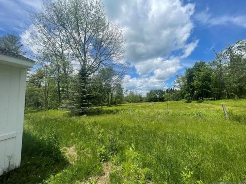 581 Maple St, Litchfield CT  06759-2105 exterior