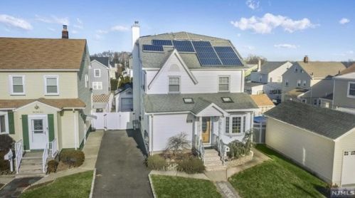 449 Windsor Rd, Wood-Ridge, NJ 07075-1217