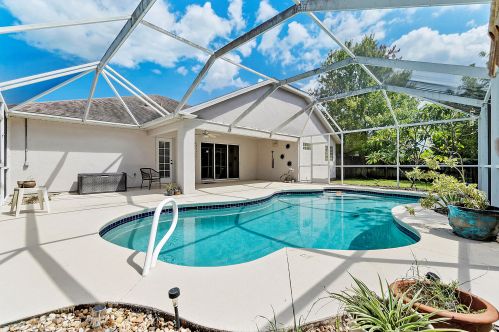 4063 Estancia Way, Melbourne, FL 32934-8709