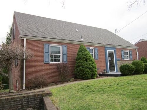 2552 Elcor Dr, New Kensington, PA 15068-4903