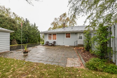 1426 Homestead Trl, Thiensville WI  53092-3217 exterior