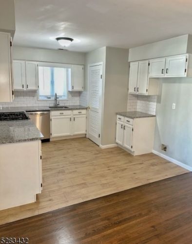 887 Clifton Ave, Newark NJ  07104-3213 exterior