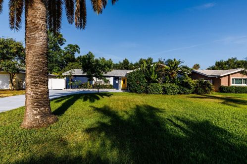 9750 2nd St, Saint Petersburg, FL 33702-2510