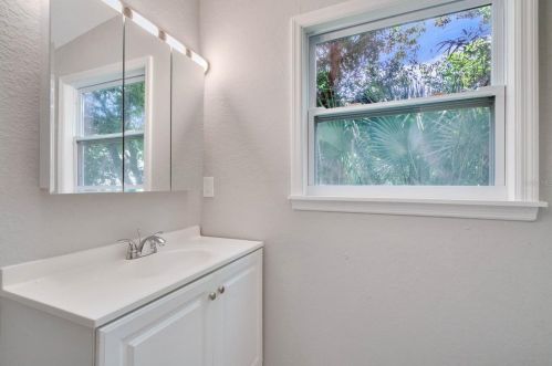 645 Stone St, Deland FL  32720-3244 exterior