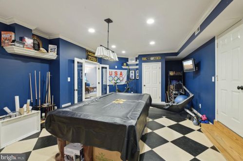 610 Poplar Dr, Falls Church VA  22046-2838 exterior