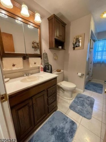 26 Hillsdale Dr, Wantage NJ  07461-4026 exterior