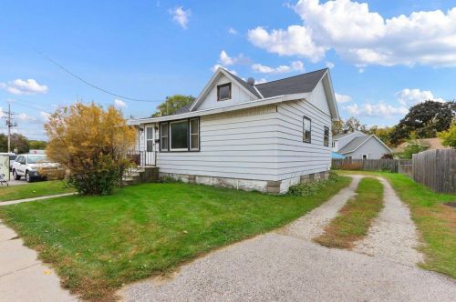 881 Velp Ave, Green Bay WI  54303-3849 exterior