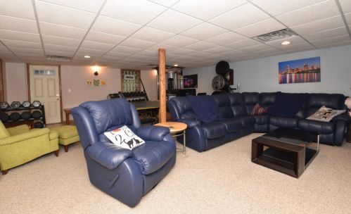 10120 Norwich Ave, Milwaukee WI 53228-2020 exterior