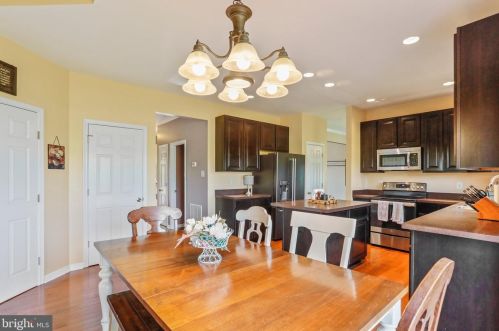 10099 Lindale Ave, Upton PA  17225-8373 exterior