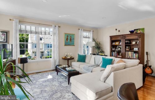 6504 Riverfront Dr, Palmyra NJ  08065-2145 exterior