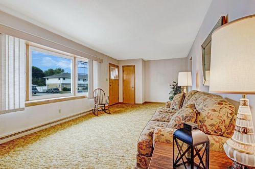 917 Jefferson St, West Bend WI  53090-1419 exterior