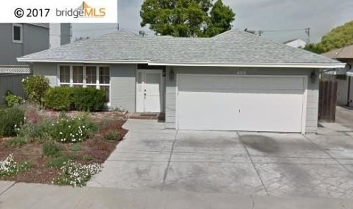 469 Hawthorne St, West Pittsburg, CA 94565-2616