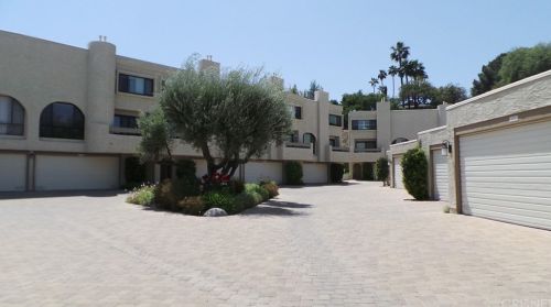 4241 Freedom Dr, Calabasas CA  91302-5139 exterior