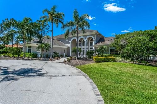 18604 Avenue Monaco, Lutz FL  33558-5316 exterior