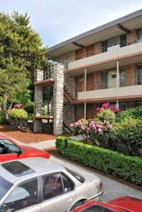 1415 52nd St, Seattle WA  98103-6107 exterior