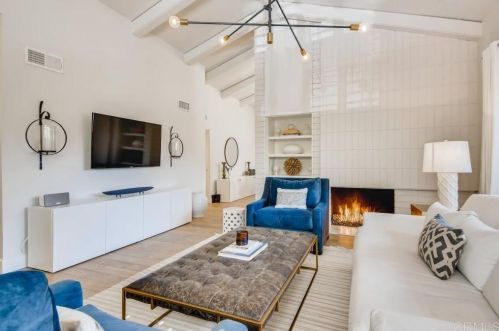 7055 Estrella De Mar Rd, Carlsbad, CA 92009-6134