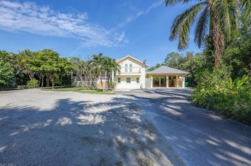 5823 Spanish Oaks Ln, Naples, FL 34119-1153