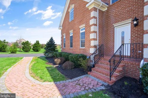 15840 Parnell Ct, Haymarket VA  20169-1667 exterior