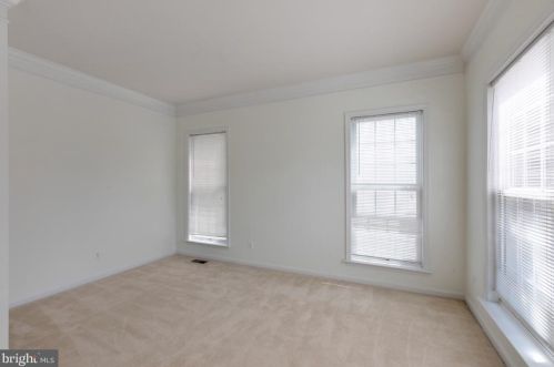 8987 Birch Bay Cir, Lorton VA  22079-5660 exterior