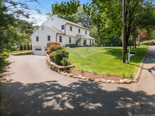 12 Falmouth Rd, Stamford CT  06903-2312 exterior
