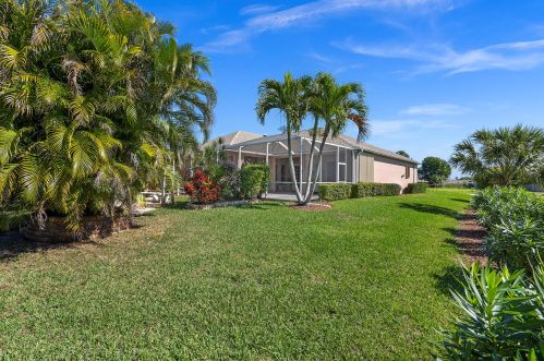 2044 Morningside Blvd, Fort Pierce FL 34952-8821 exterior