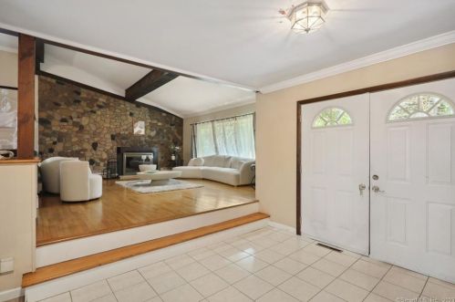 66 Wilford Rd, North Branford, CT 06471-1472
