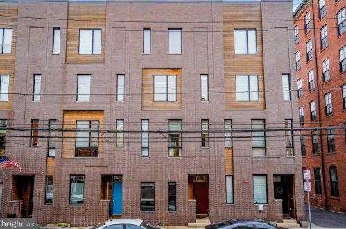 424 Fairmount Ave, Philadelphia, PA 19123-2808