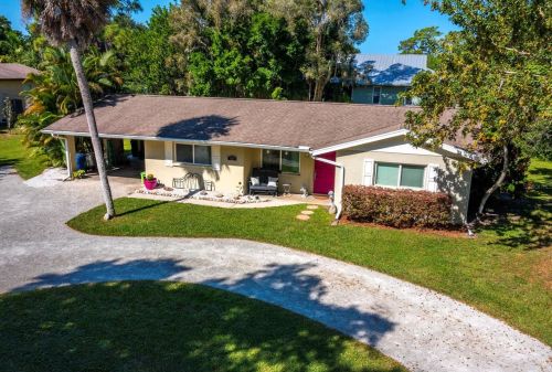 500 Pameto Rd, Nokomis, FL 34275-3073