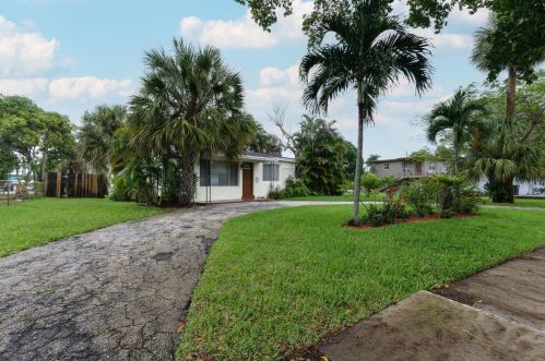 1001 Ardmore Rd, West Palm Beach, FL 33401-7519