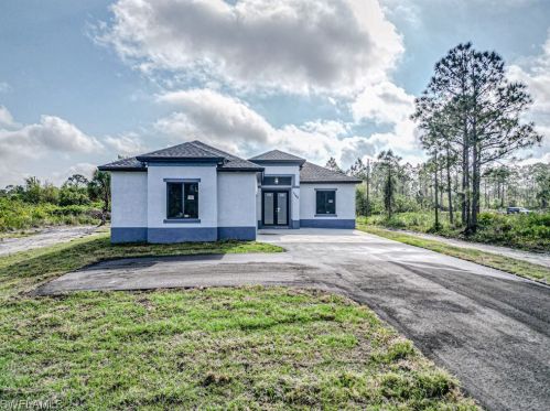 1122 Palmetto Ave, Lehigh Acres, FL 33972-8530