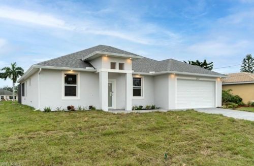 125 16th St, Cape Coral, FL 33990-0606