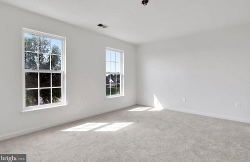 20 Cool Springs Ln, Charles Town WV  25414-4647 exterior