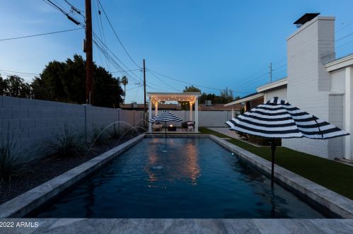 5744 12 St, Phoenix AZ 85086-7351 exterior