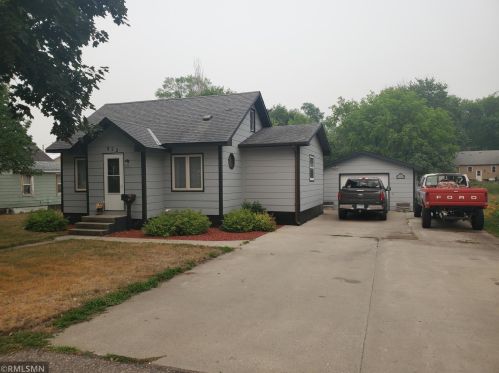 822 Holcombe Ave, Litchfield, MN 55355-1307