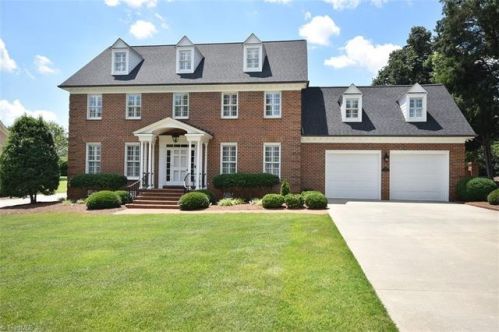 2046 Stuart Ct, Burlington, NC 27215-4500