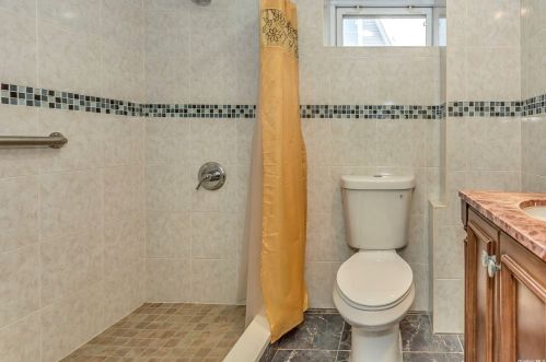 86-15 262nd St, Floral Park NY  11004-1344 exterior