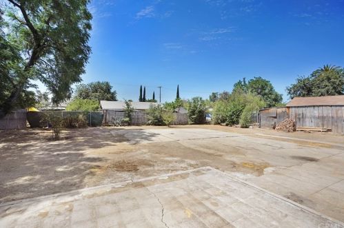 637 Olive St, San Bernardino CA  92410-2839 exterior