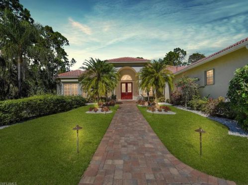 3321 5th Ave, Naples, FL 34117-4103