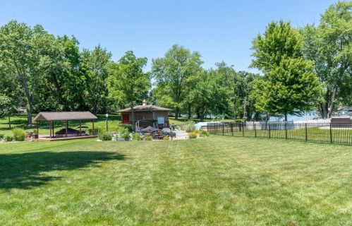 1440 Choctaw Dr, London OH  43140-8728 exterior